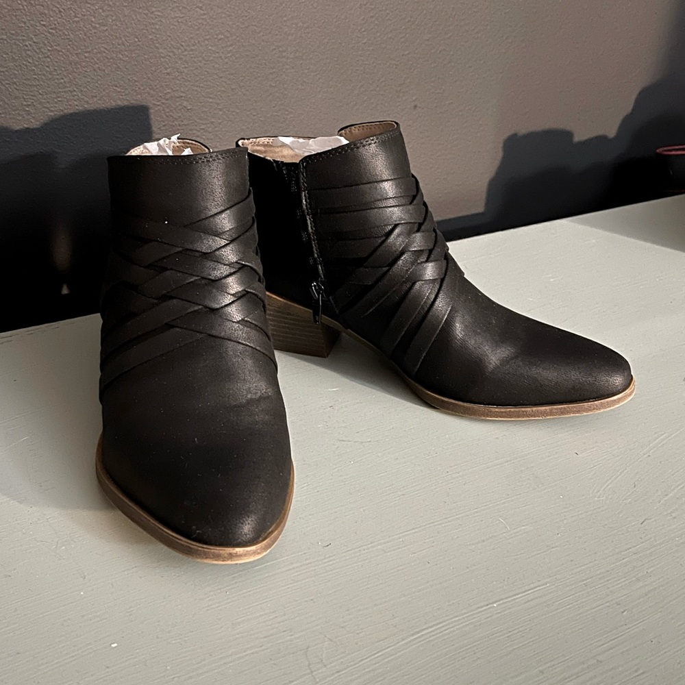 Lifestride prairie ankle boots NWT SZ 8.5 wide